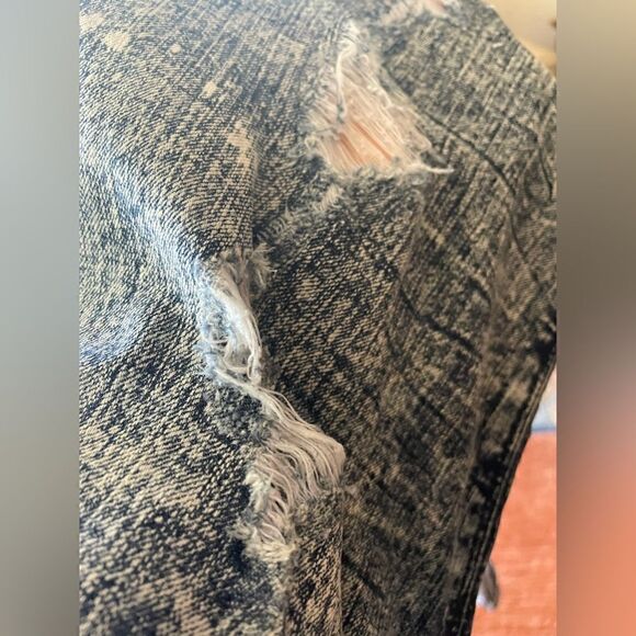 Classic Acid Wash High Waist  destroyed Jeans - Picture 10 of 11